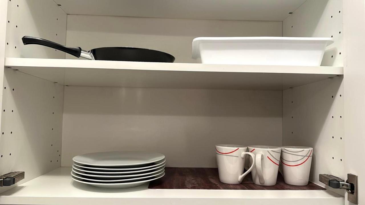 Cozy Apartment With Self Check-In Near Promenada Mall And Verdi Park Bukarest Exteriör bild