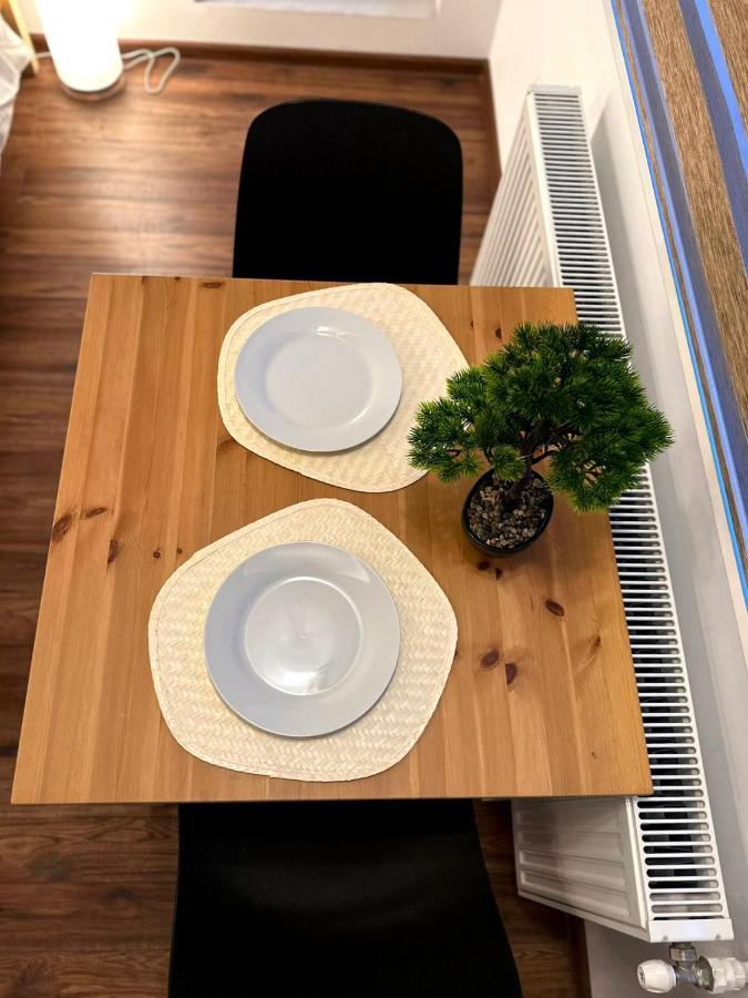 Cozy Apartment With Self Check-In Near Promenada Mall And Verdi Park Bukarest Exteriör bild