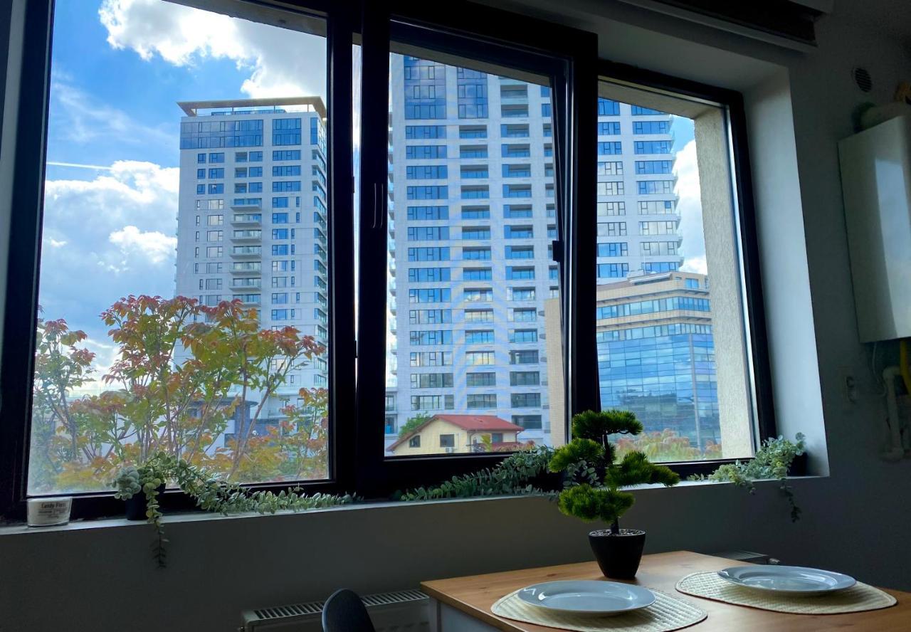 Cozy Apartment With Self Check-In Near Promenada Mall And Verdi Park Bukarest Exteriör bild