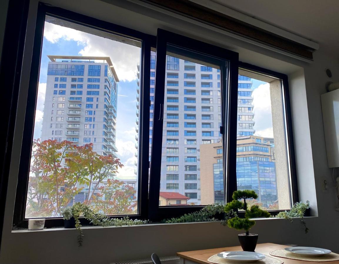 Cozy Apartment With Self Check-In Near Promenada Mall And Verdi Park Bukarest Exteriör bild