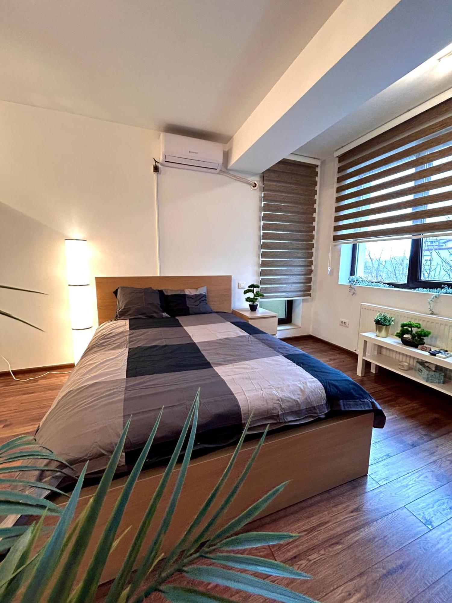 Cozy Apartment With Self Check-In Near Promenada Mall And Verdi Park Bukarest Exteriör bild